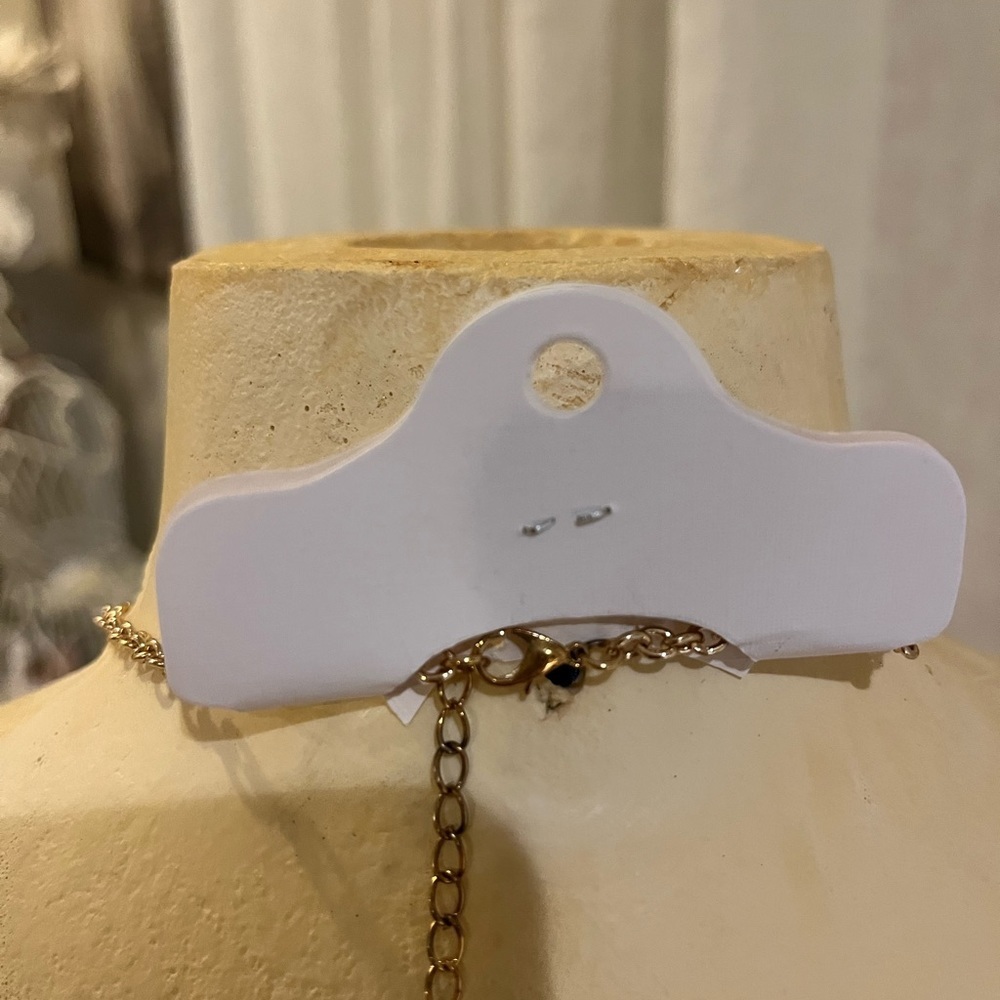 Women's Necklace - Picture 2 of 2